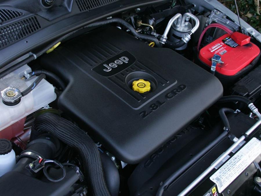  Jeep Cherokee 2005 года  (UK) (фото 6 из 13)